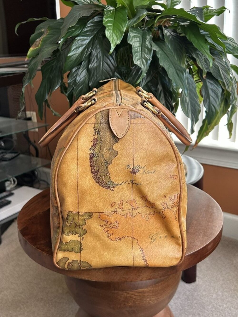 ALVIERO MARTINI Geo Classic Duffle Bag, Honey Tan - Picture 5 of 13